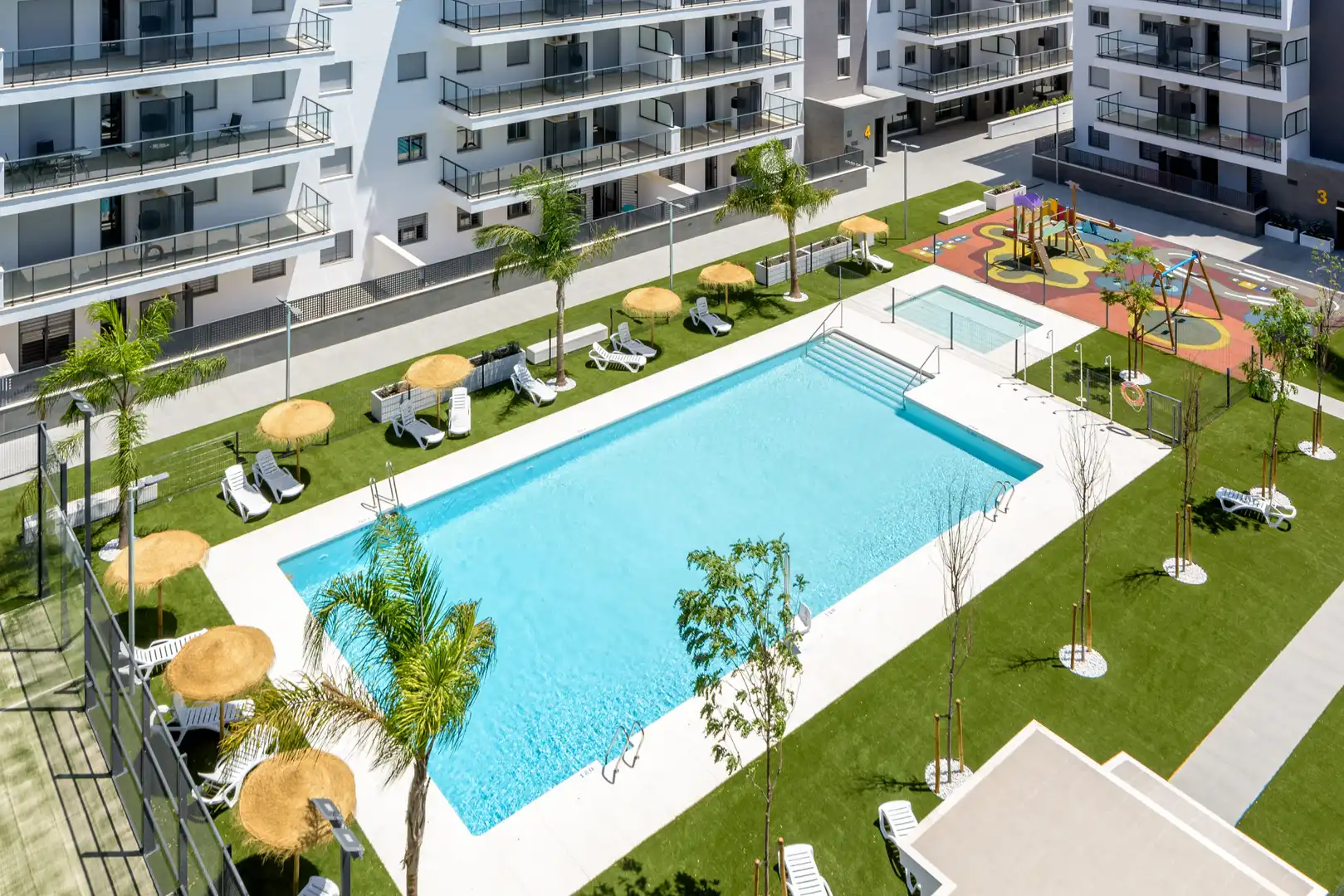 Swimming pool of Flat for rent in La Rinconada  with Air Conditioner, Heating and Parquet flooring