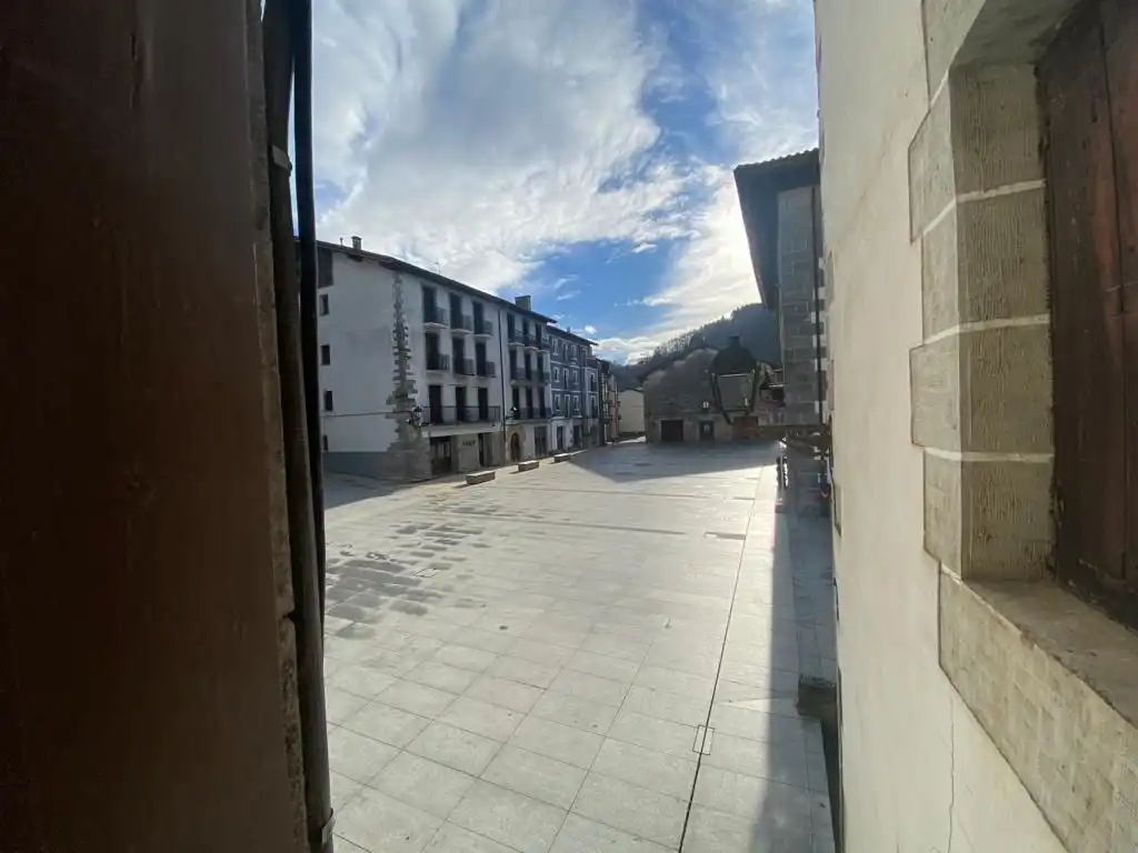 Vista exterior de Casa o xalet en venda en Berastegi amb Jardí privat i Traster