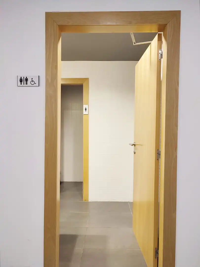 Büro zur Miete in Aranguren mit Klimaanlage, Heizung und Möbliert