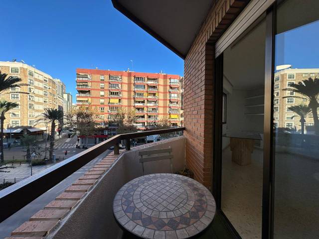 Piso en Alquiler en Carrer Carlet en Benalúa