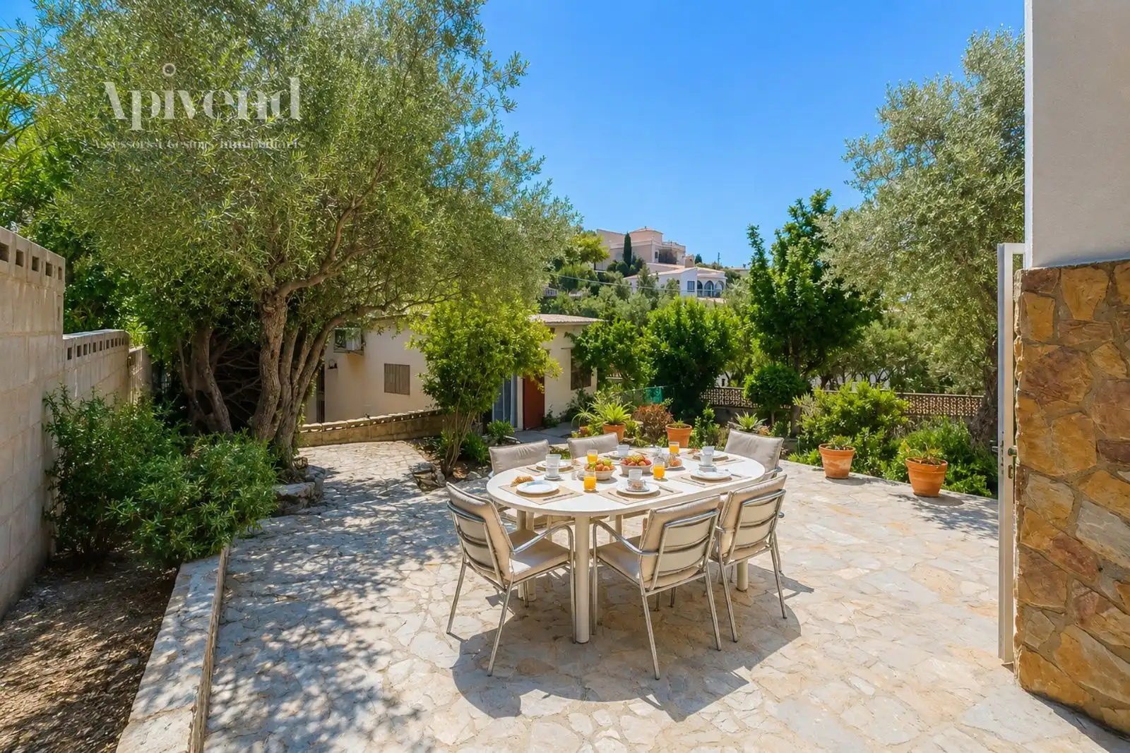 Garden of Houses for sale in Roses  with Air Conditioner, Heating and Private garden