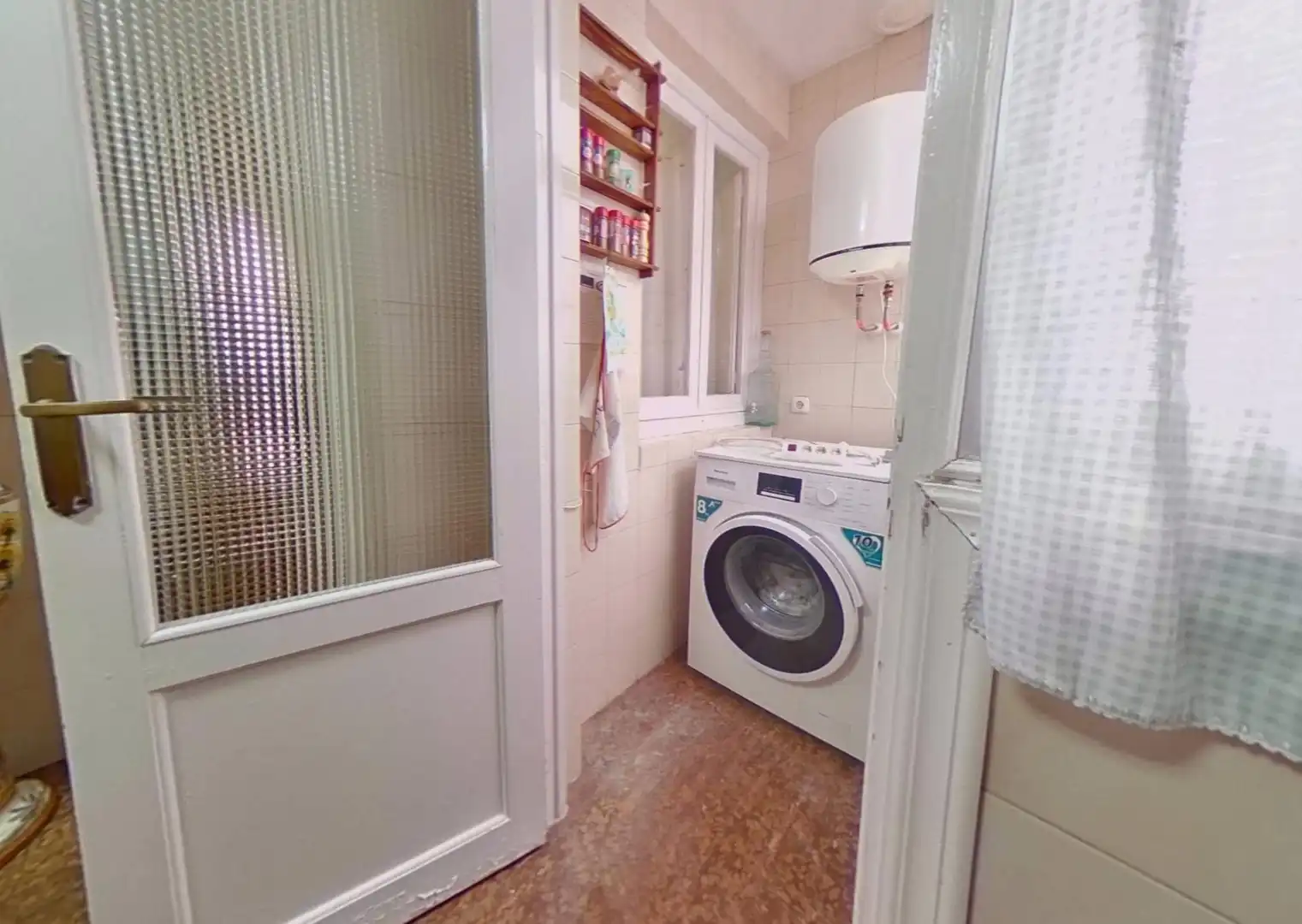 Bathroom of Flat for sale in Córdoba  with Air Conditioner, Terrace and Storage room