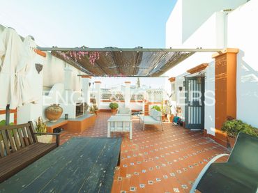 Casa con balcone in vendita a Centro