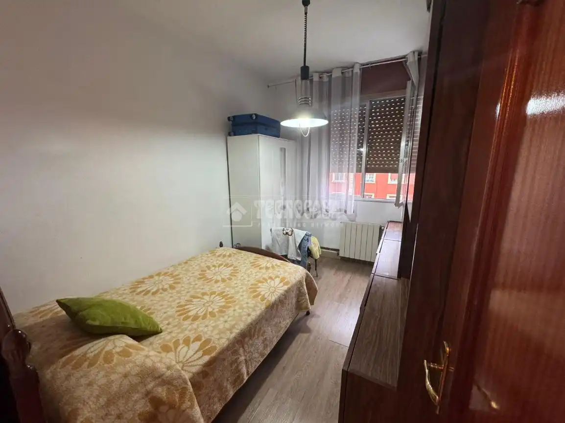 Habitación de Piso en venta en Bilbao  con Calefacción, Trastero y Balcón