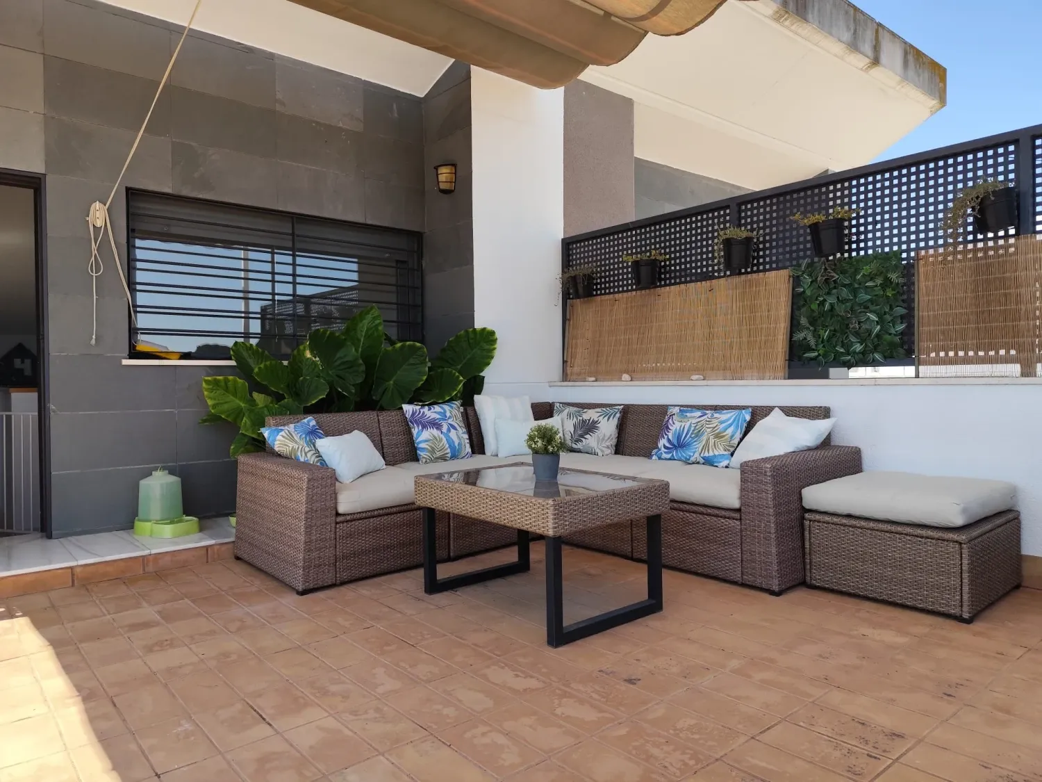 Terrace of House or chalet to rent in Espartinas  with Air Conditioner, Heating and Private garden