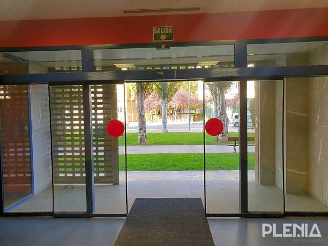 Local comercial en Alquiler en Teruel, 12 en Los Olivos