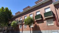 Exterior view of Duplex for sale in Sevilla la Nueva  with Heating, Parquet flooring and Storage room