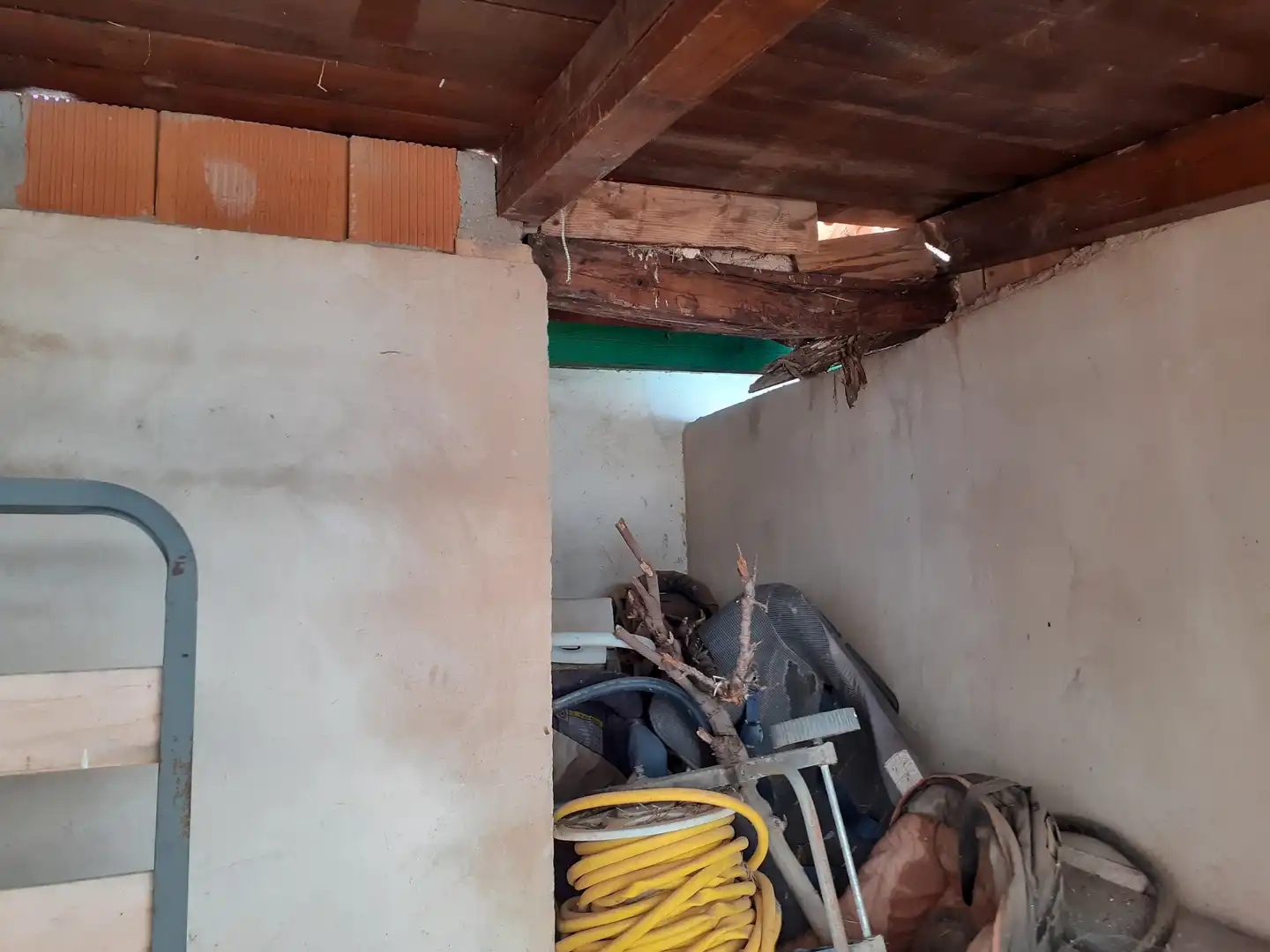 Houses for sale in Valenzuela de Calatrava  with Air Conditioner, Heating and Storage room