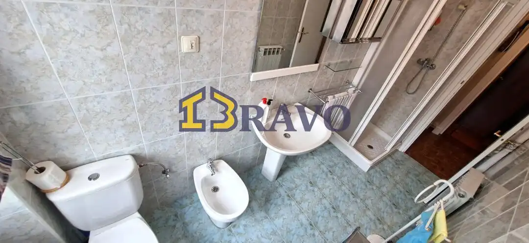 Baño de Piso en venta en Medina de Pomar con Calefacción y Amueblado
