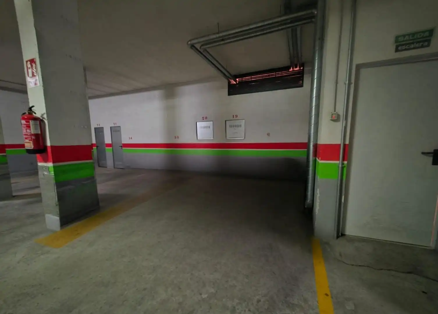 Parkplatz von Wohnung zur Miete in Ávila mit Heizung, Parkett und Terrasse