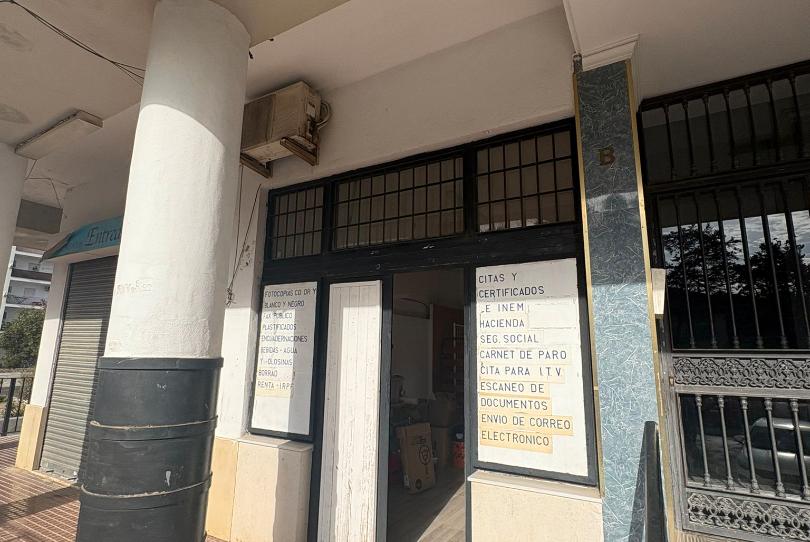 Photo 1 of Premises to rent in Calle Maestro Álvarez Beigbeder, 11, La Plata, Cádiz