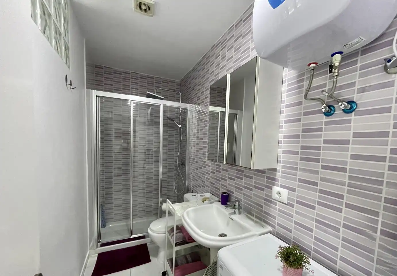 Bathroom of Flat for rent in Las Palmas de Gran Canaria  with Furnished