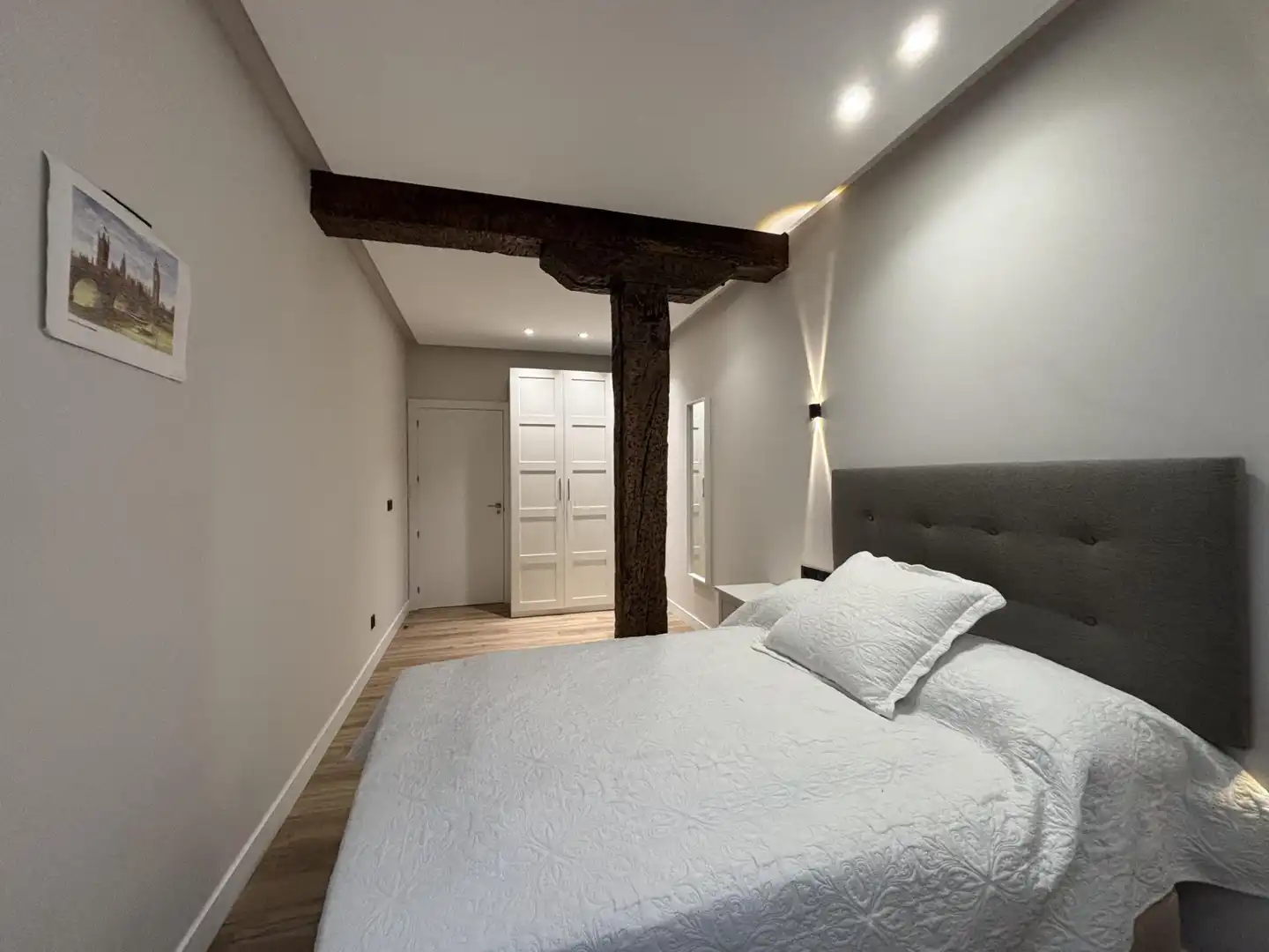 Habitación de Piso de alquiler en Bilbao  con Amueblado y Balcón