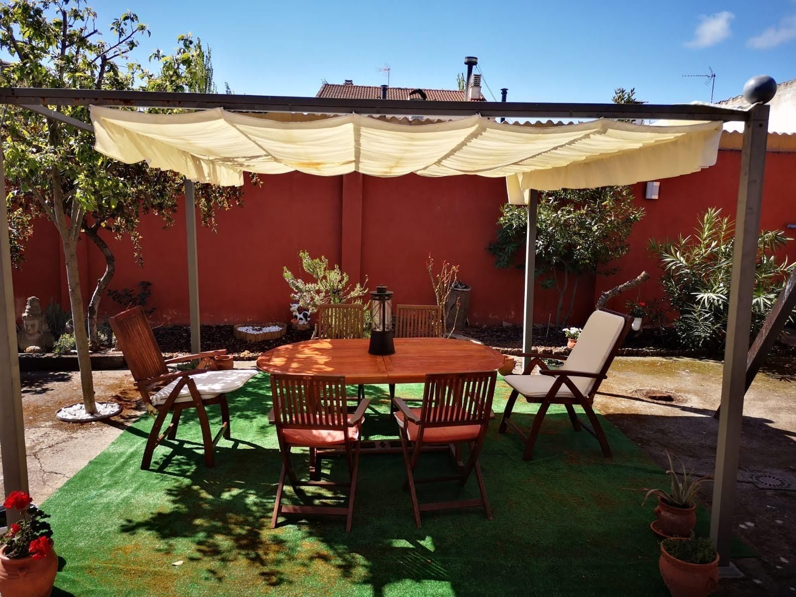 Terrace of Single-family semi-detached for sale in Zamora Capital   with Heating, Private garden and Terrace