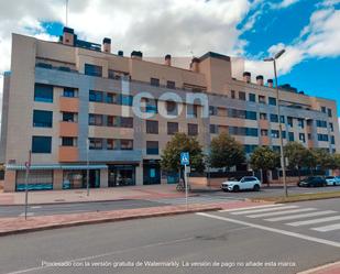 Vista exterior de Pis en venda en  Logroño amb Aire condicionat, Terrassa i Balcó