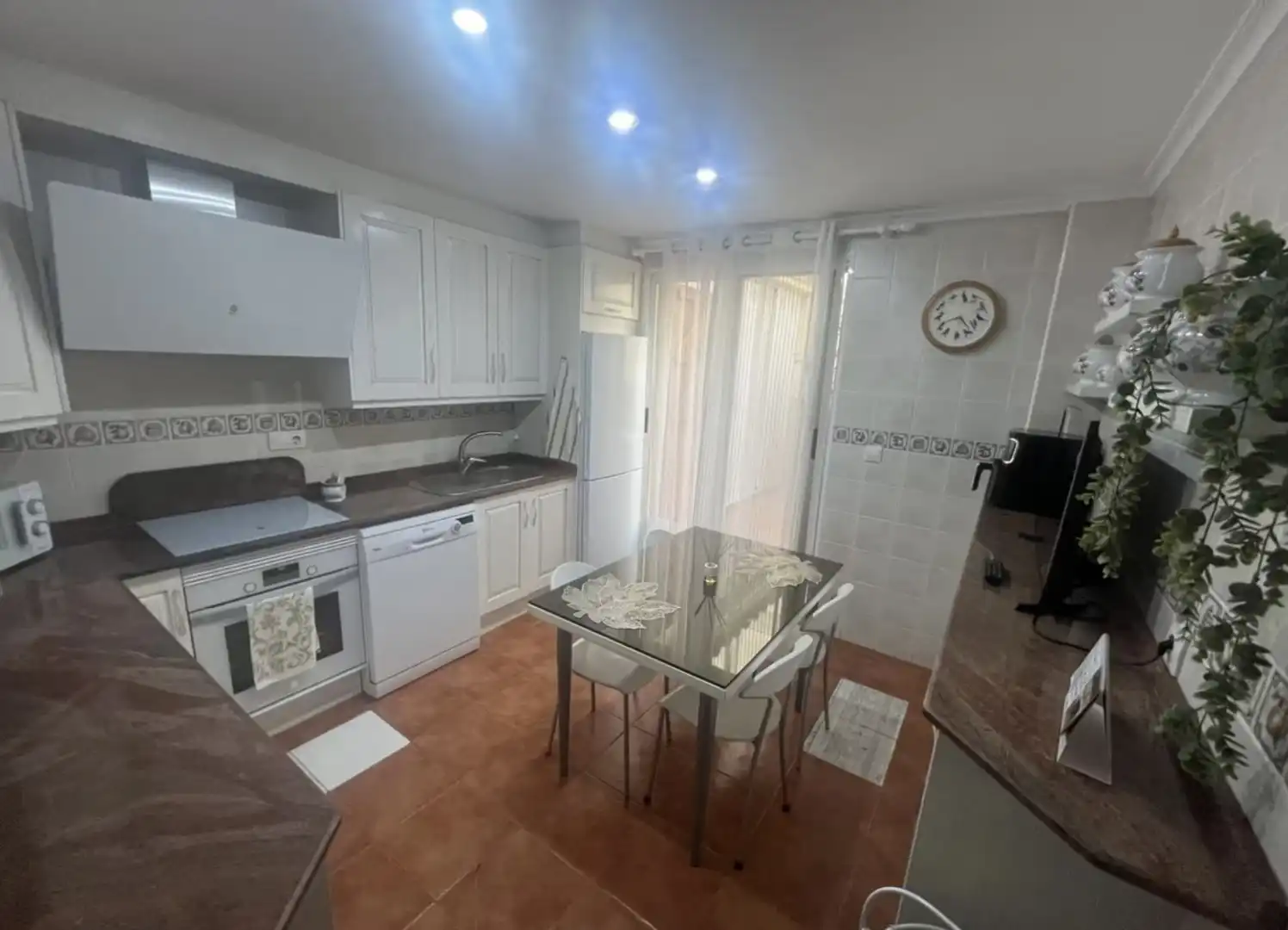 Casa con terraza en venta en Hellín, imagen 3