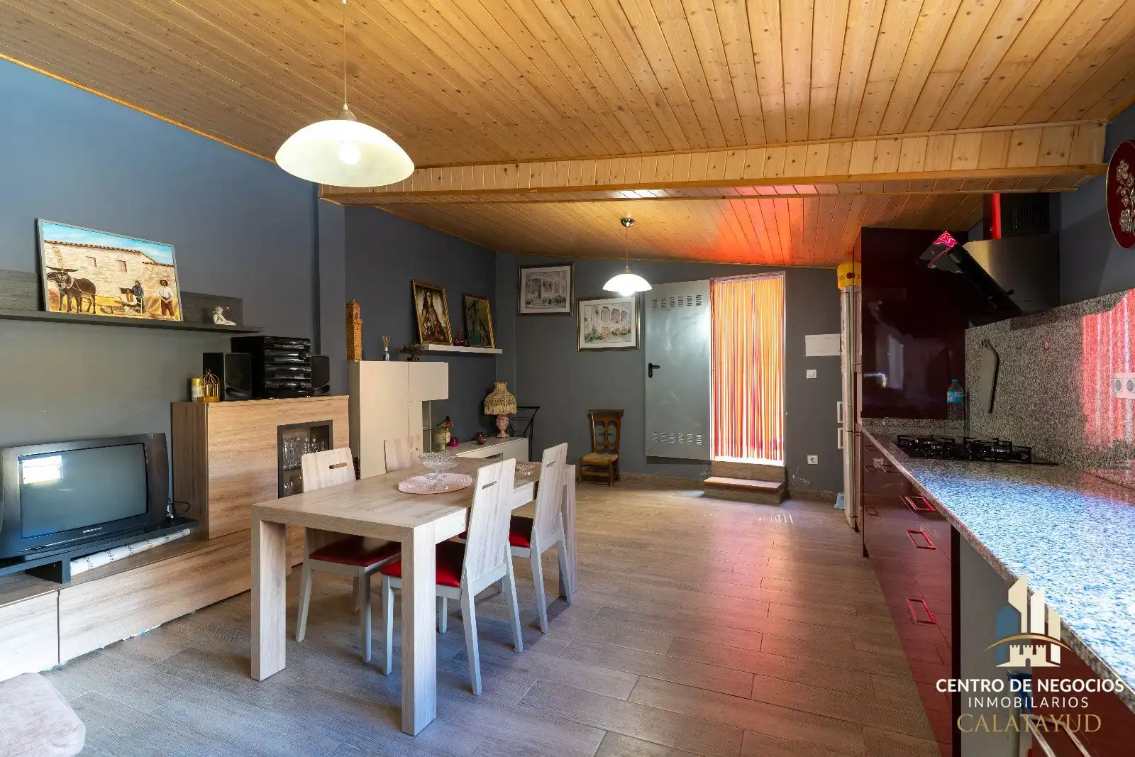 Menjador de Casa o xalet en venda en Villalba de Perejil amb Calefacció, Parquet i Terrassa
