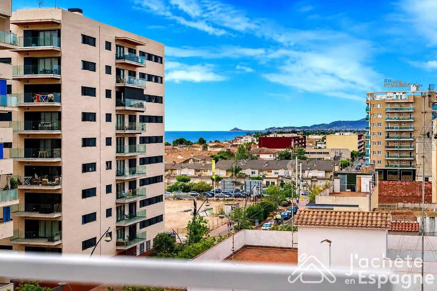 Vista exterior de Ático en venta en Vinaròs con Calefacción, Terraza y Amueblado
