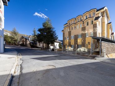 Apartment with lift for sale in Calle SOLYNIEVE 201