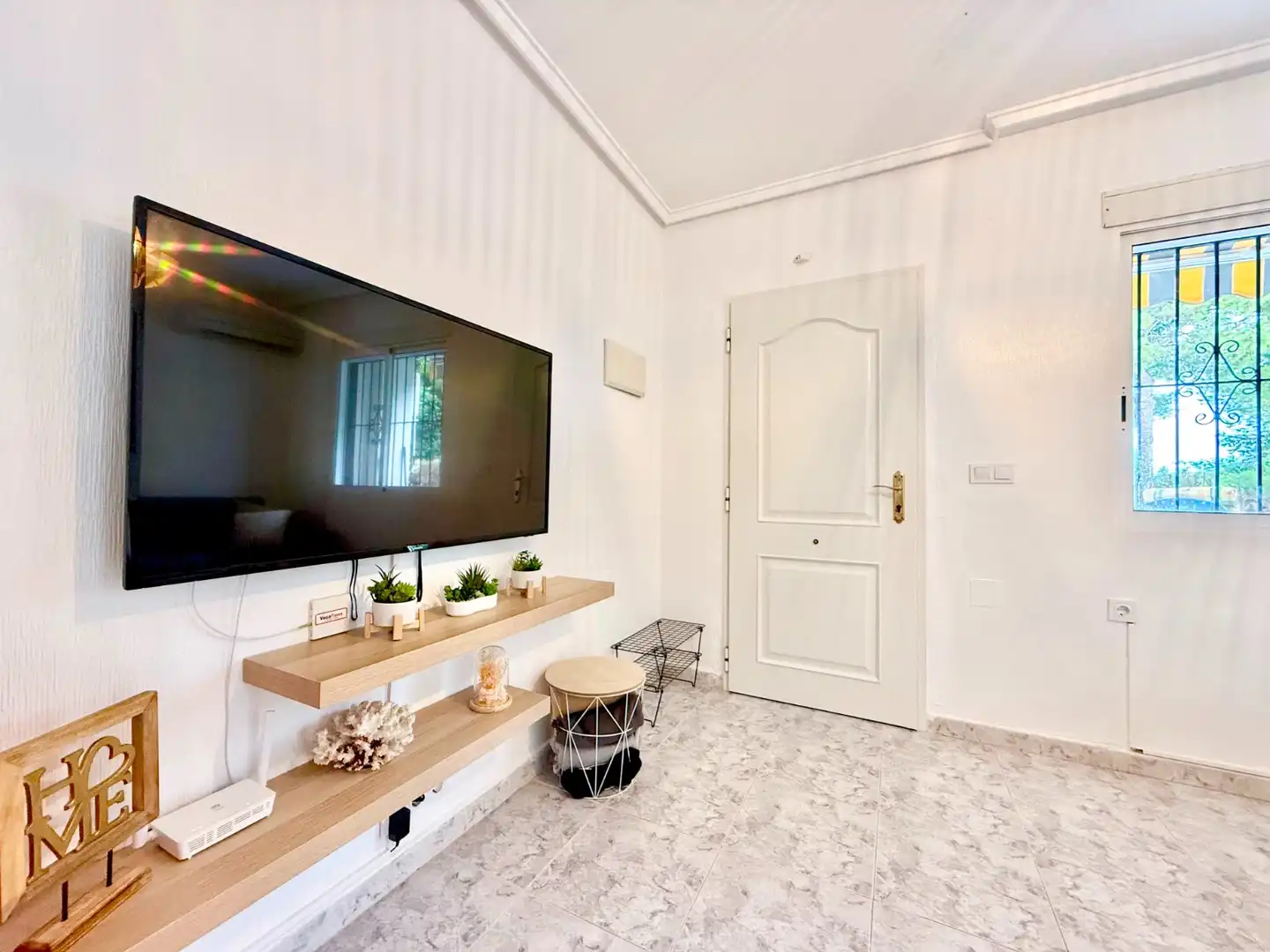 Sala de estar de Casa o chalet de alquiler en Torrevieja con Aire acondicionado, Terraza y Piscina