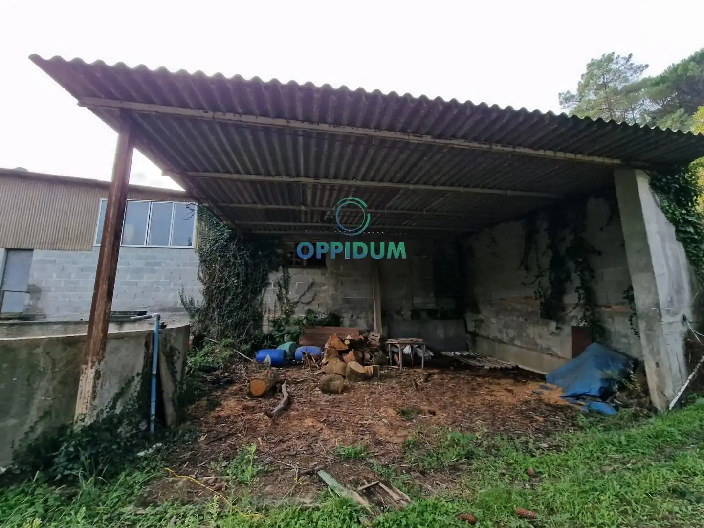 Industrial buildings for sale in Touro