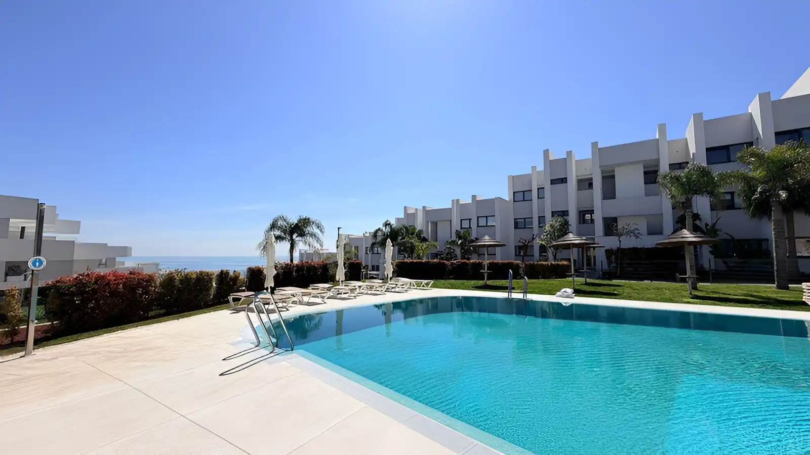 Habitatge amb piscina en venda a La Duquesa, imagen 10