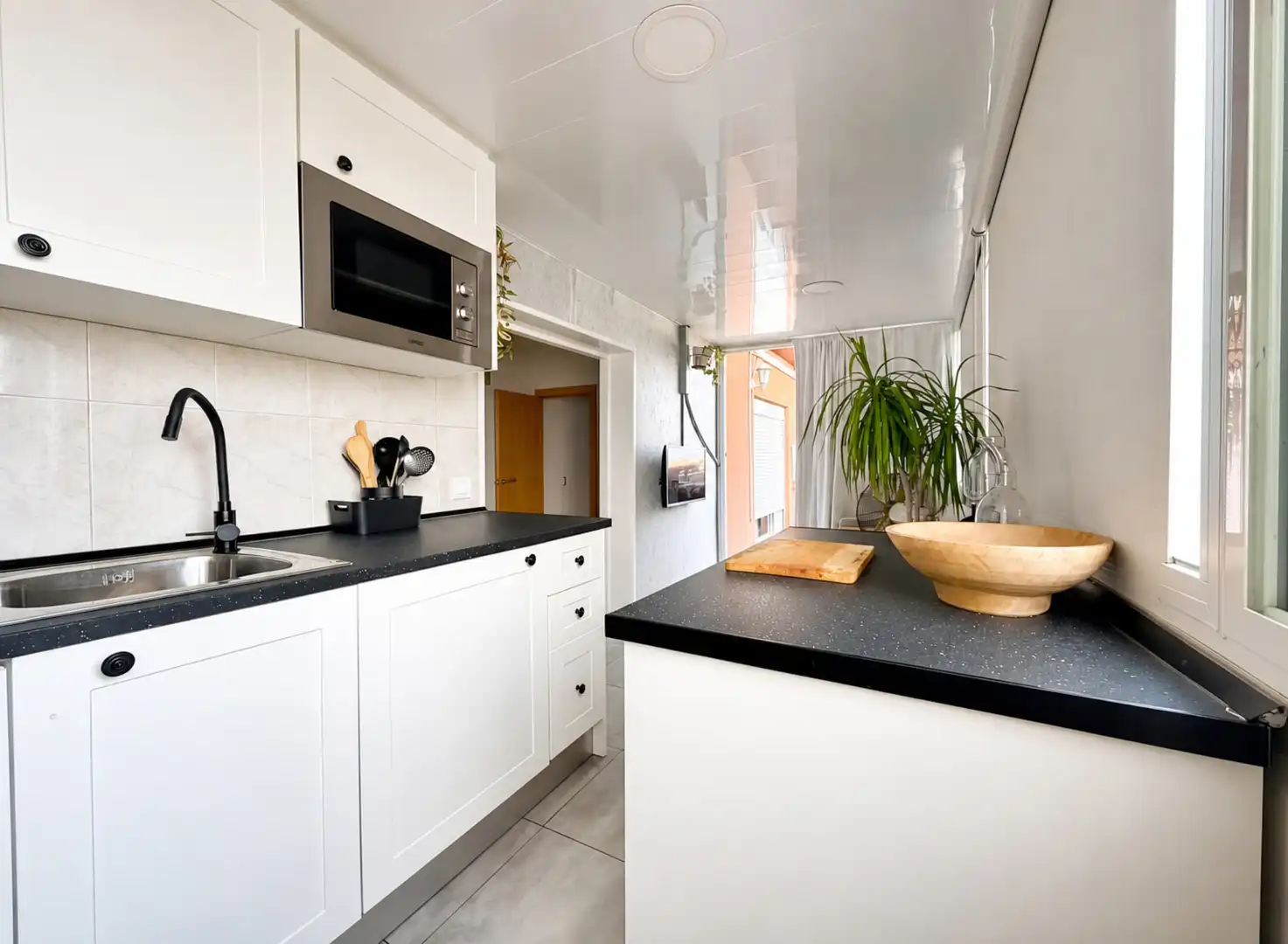 Kitchen of Attic for sale in Barcelona  with Air Conditioner, Terrace and Oven