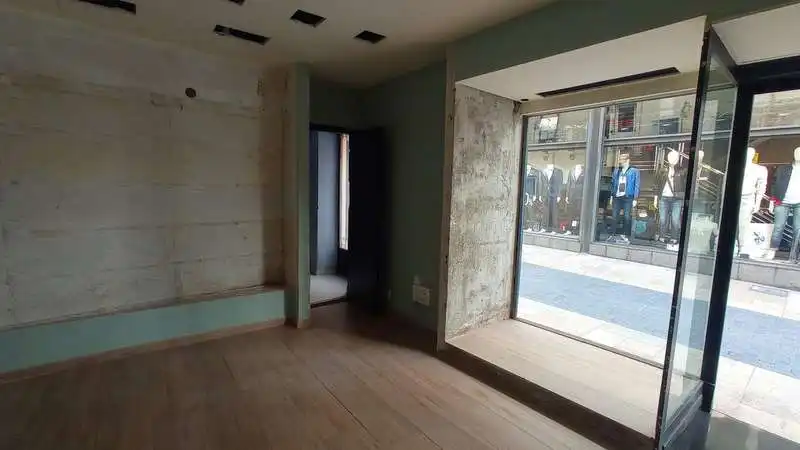 Local comercial en alquiler en Casco Urbano, imagen 4