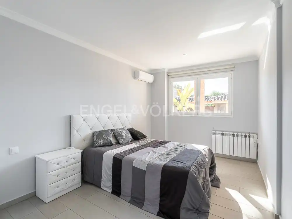 Bedroom of Houses for rent in Bétera  with Air Conditioner, Heating and Private garden