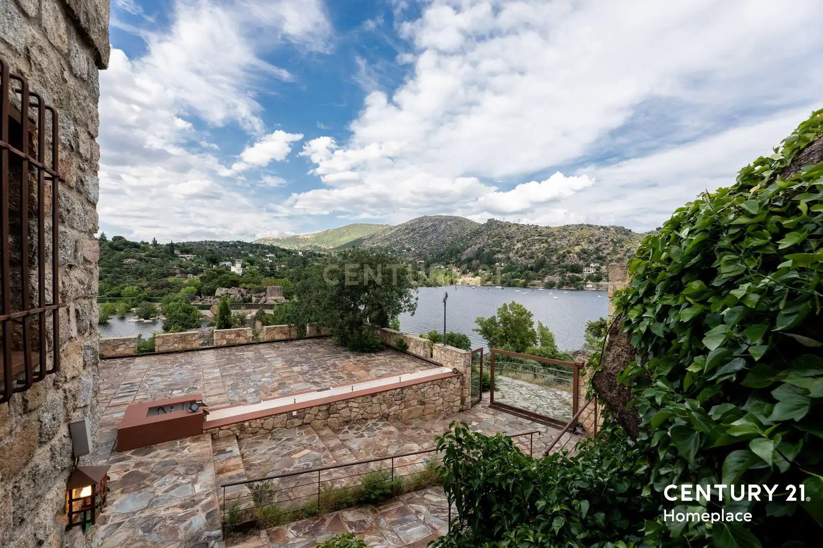 Vista exterior de Casa o chalet en venta en El Barraco  con Aire acondicionado, Jardín privado y Trastero