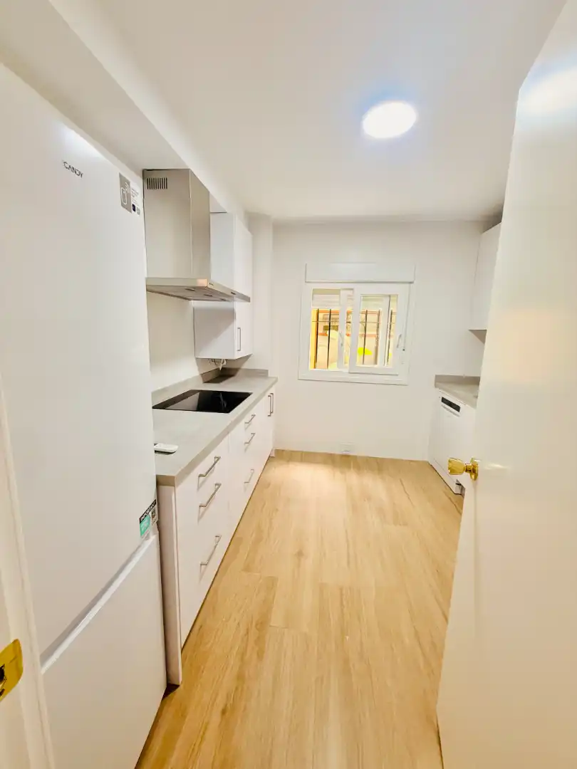 Cuina de Pis en venda en Sevilla amb Aire condicionat, Parquet i Terrassa