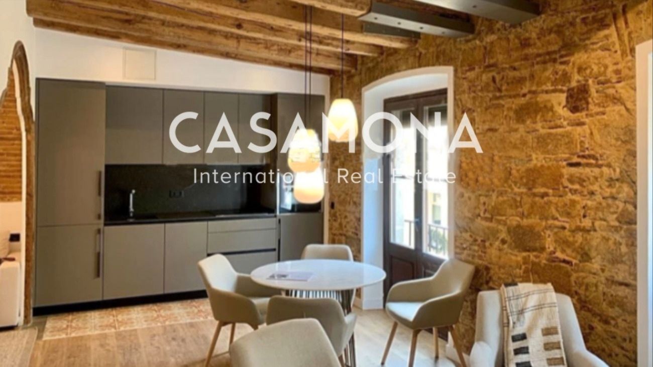 Exterior view of Apartment for sale in  Barcelona Capital  with Air Conditioner, Terrace and Balcony