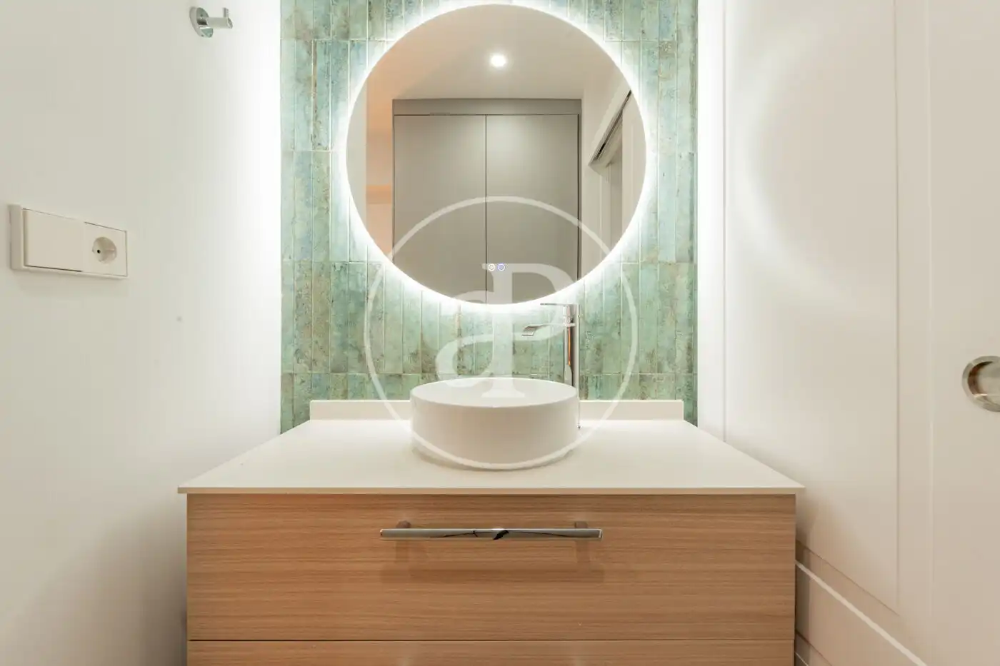 Baño de Piso en venta en Madrid con Aire acondicionado, Calefacción y Terraza