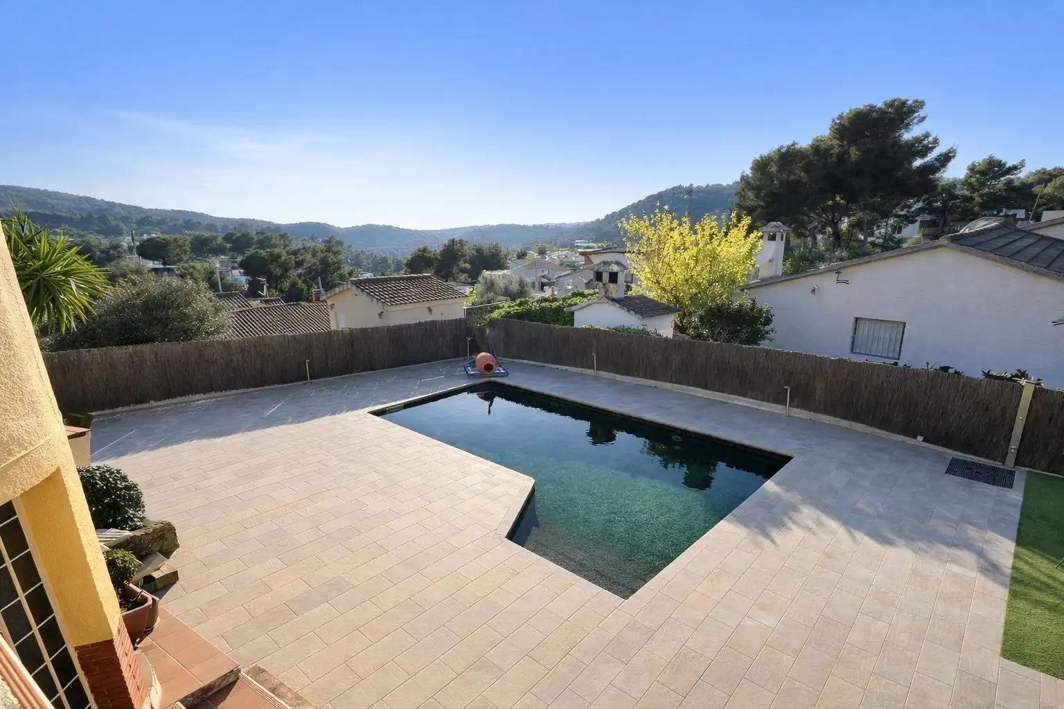 Piscina de Casa o xalet en venda en Calafell amb Aire condicionat, Jardí privat i Terrassa