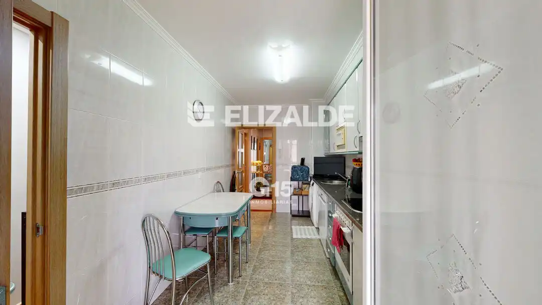 Cocina de Piso en venta en Donostia - San Sebastián  con Calefacción, Trastero y Balcón