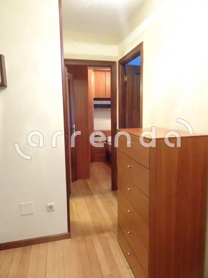 Dormitori de Pis de lloguer en Santander amb Calefacció, Parquet i Moblat