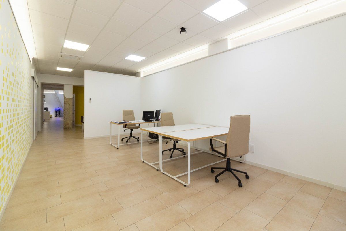 Office to rent in  Valencia Capital  with Air Conditioner and Storage room
