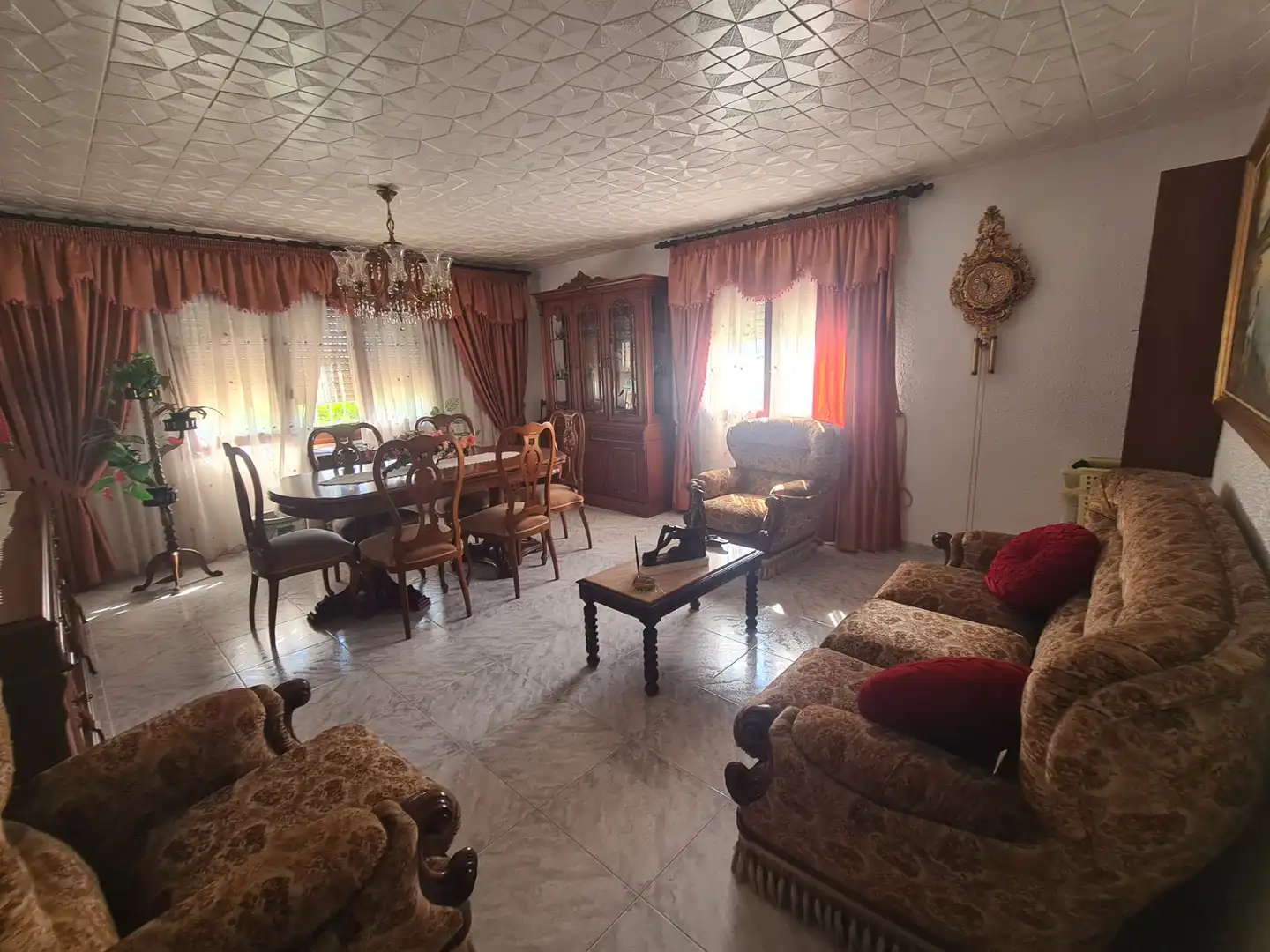 Sala d'estar de Casa o xalet en venda en Vinaròs amb Calefacció, Jardí privat i Terrassa