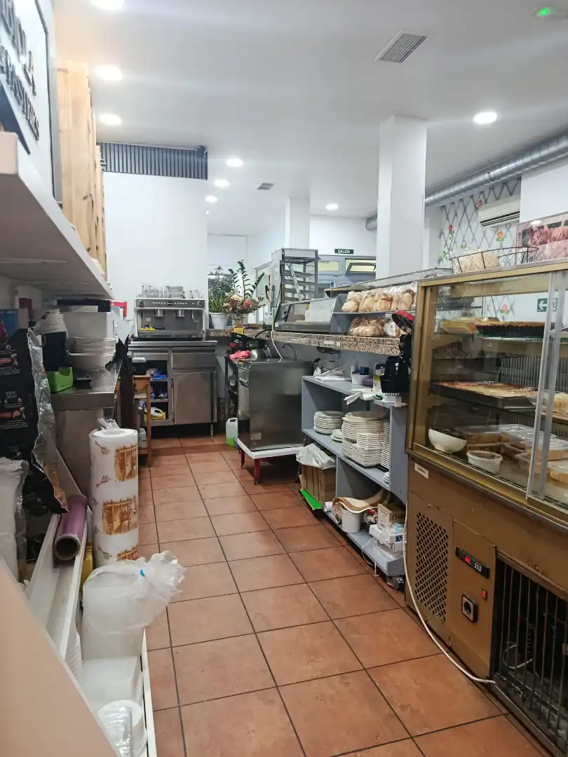 Cocina de Local en venta en Madrid con Aire acondicionado, Calefacción y Amueblado