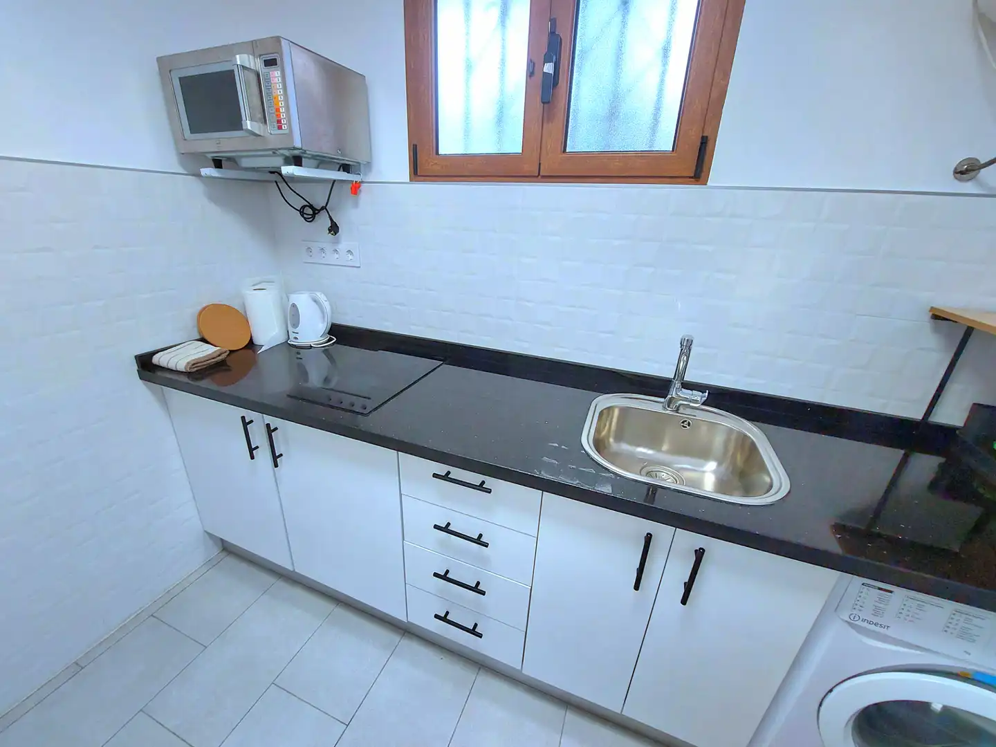 Cocina de Apartamento de alquiler en San Bartolomé de Tirajana con Aire acondicionado, Amueblado y Lavadora
