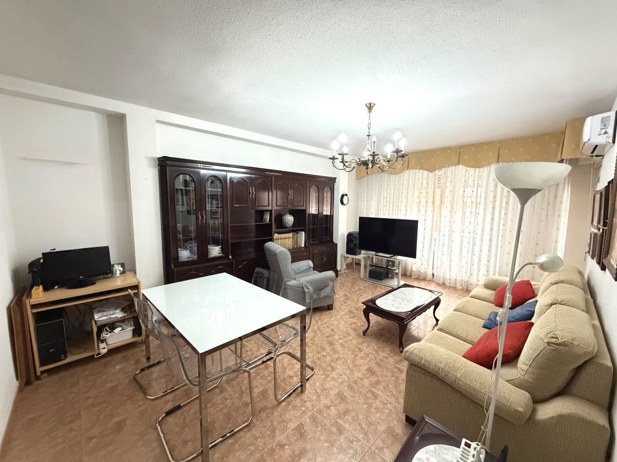 Living room of Flat for sale in Alcalá de Henares