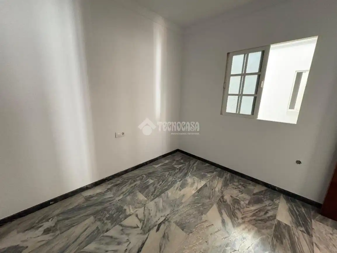 Casa adosada en venta en Chiclana de la Frontera con Terraza y Amueblado