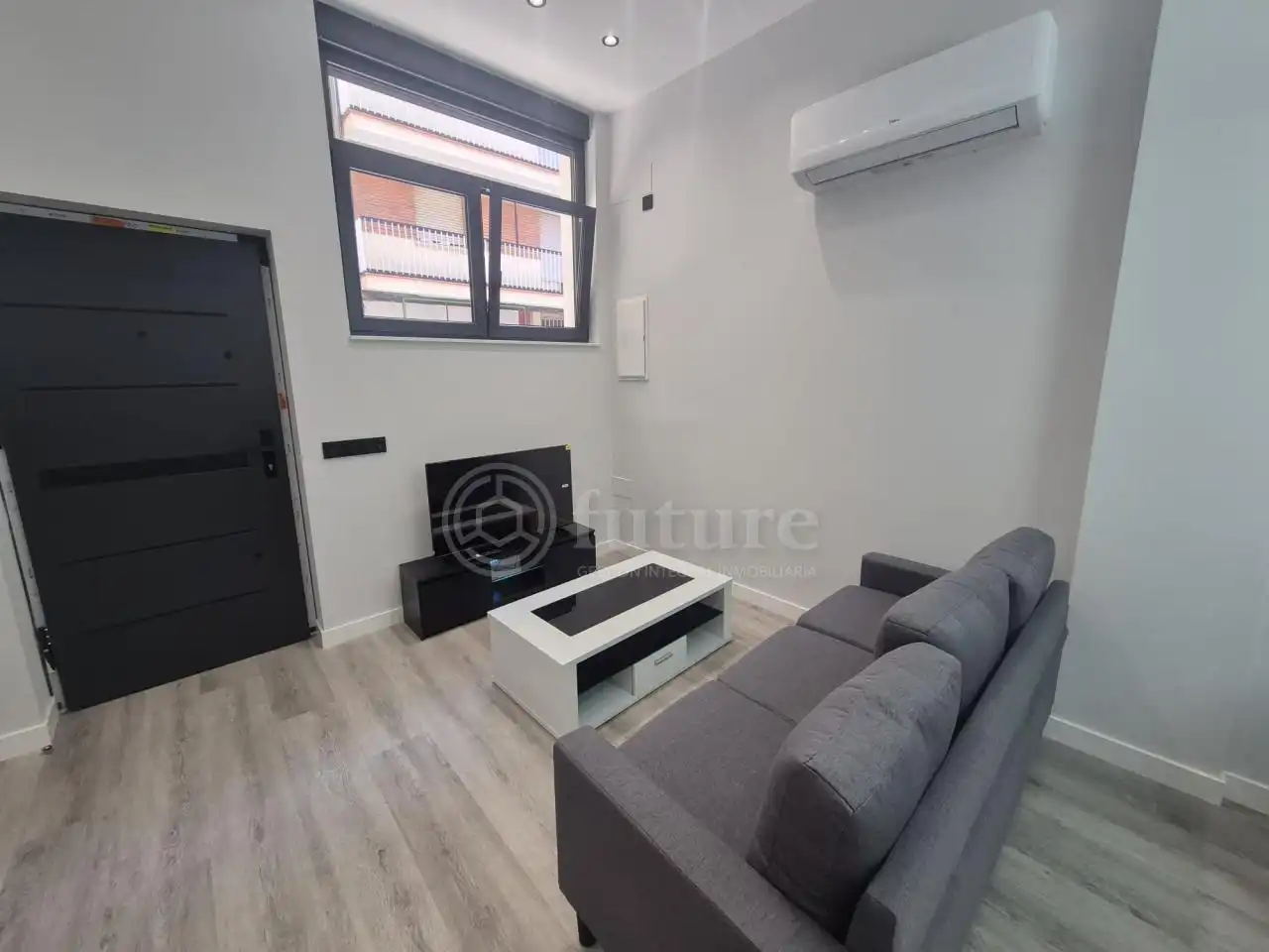 Living room of Study for sale in Salamanca  with Air Conditioner, Heating and Furnished