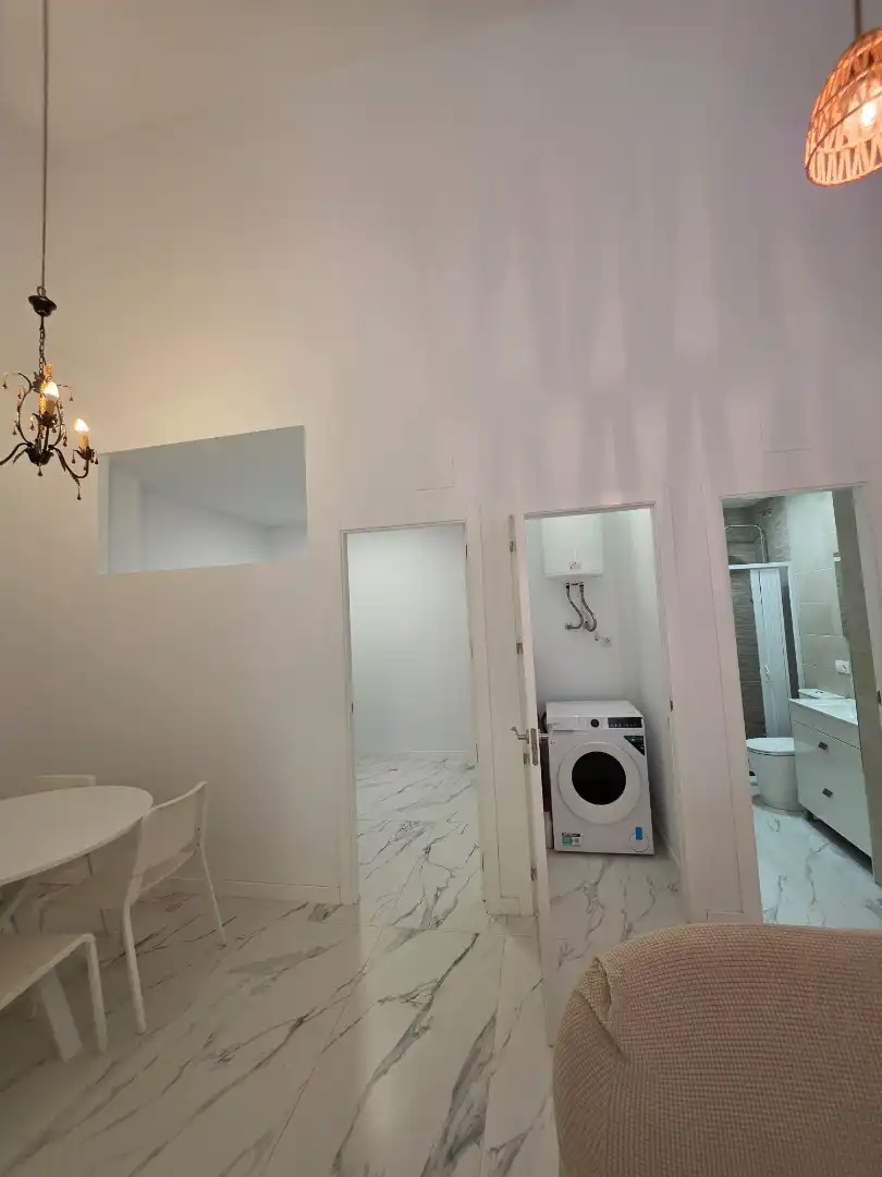 Estudio de alquiler en Calle Maestro Guerrero, 11, Parque Ayala - Jardín de la Abadía - Huelín