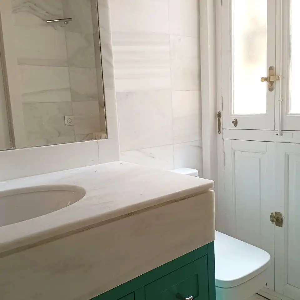 Badezimmer von Dachboden zur Miete in Madrid mit Klimaanlage, Heizung und Terrasse