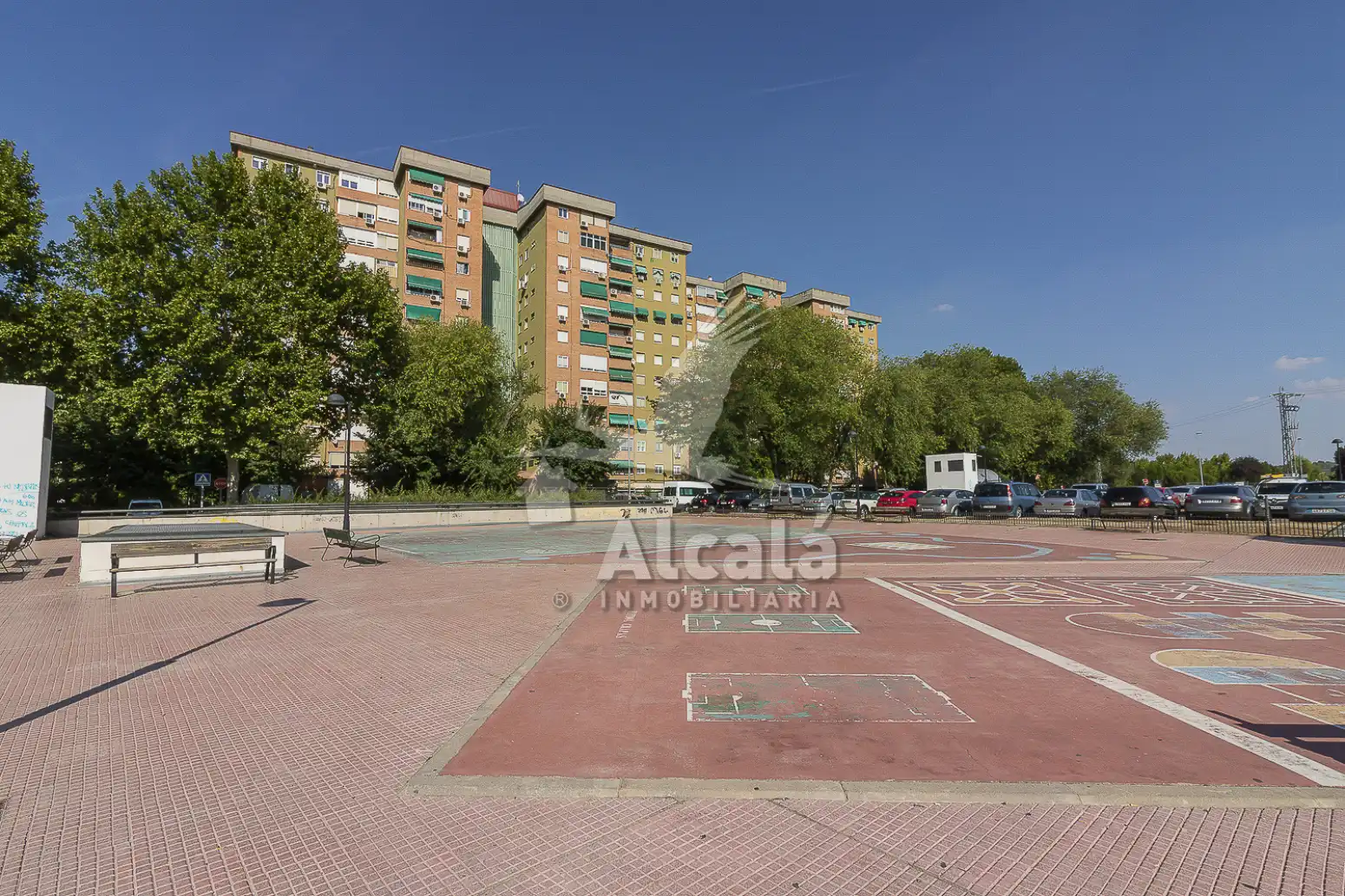 Vista exterior de Garaje en venta en Alcalá de Henares