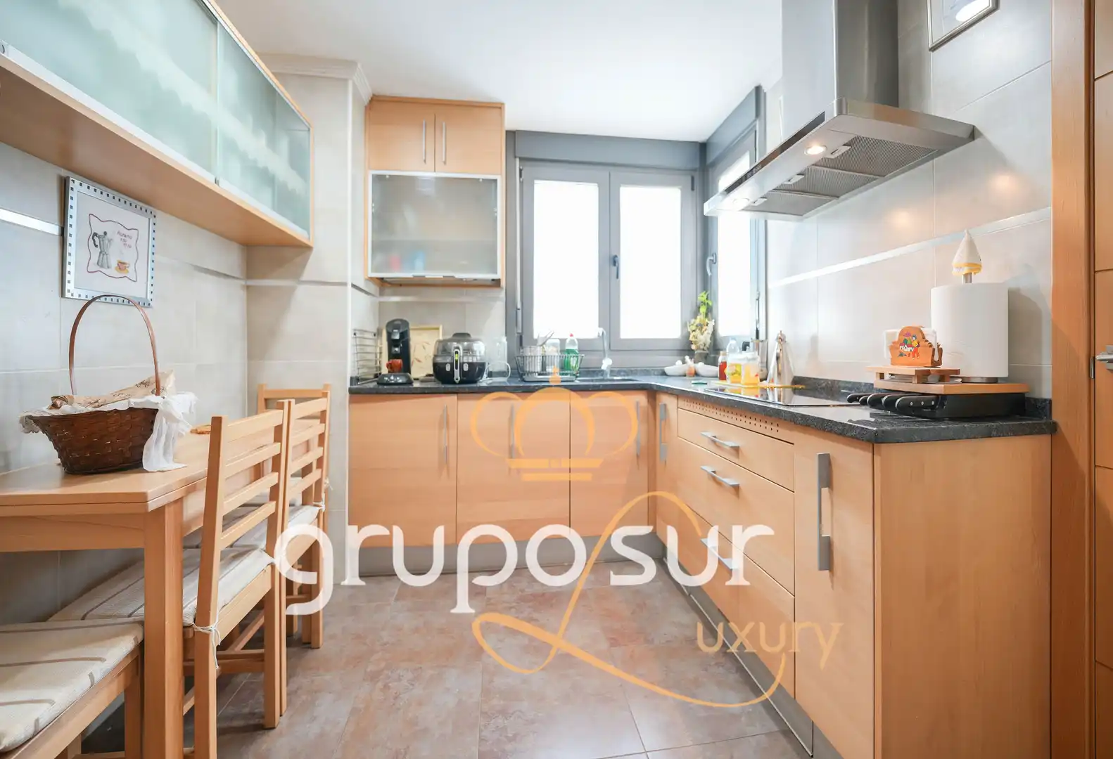 Cocina de Casa o chalet en venta en Aldeamayor de San Martín con Calefacción, Jardín privado y Terraza