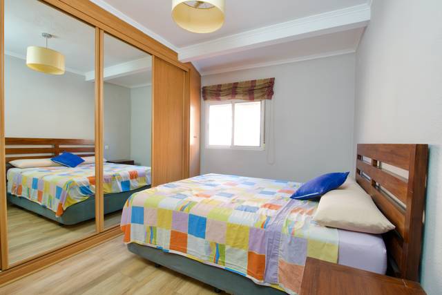 Piso en Venta en Carrer de Tomás de Villarroya en La Creu Coberta