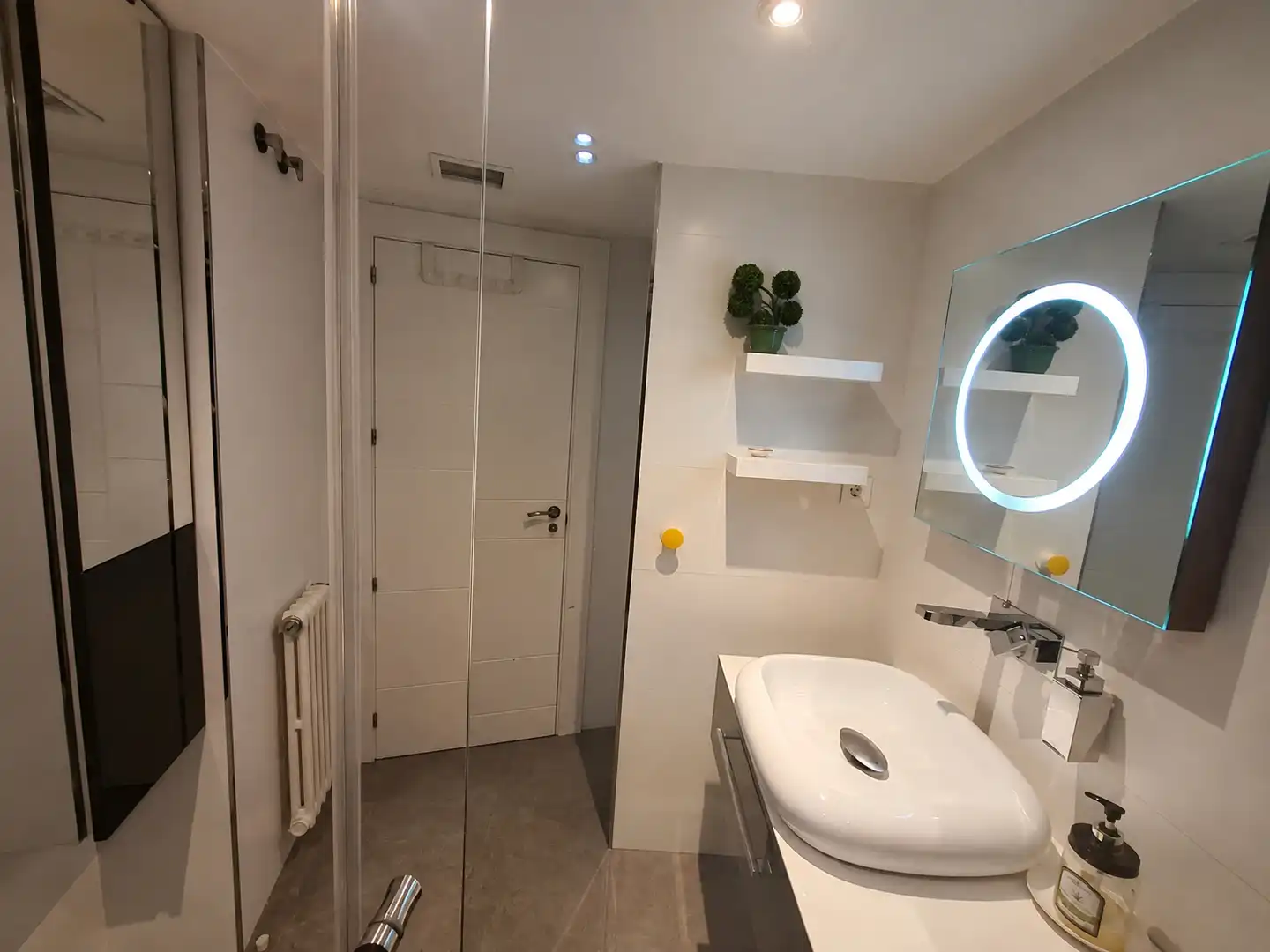 Bathroom of Flat for sale in Ciudad Real  with Air Conditioner and Terrace