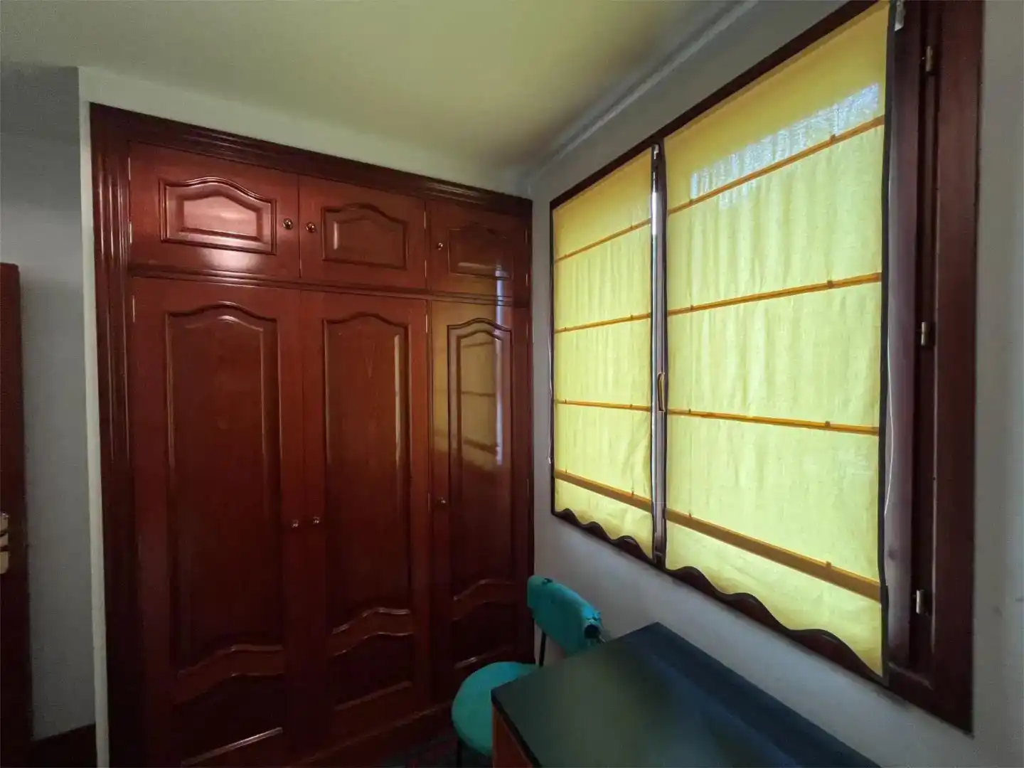 Schlafzimmer von Wohnung zum Verkauf in Basauri  mit Privatgarten, Parkett und Möbliert